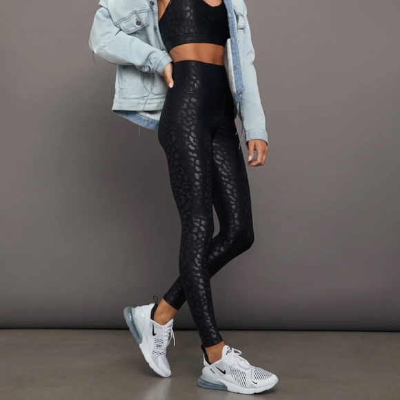 Carbon38 High Rise 7/8 Legging in Leopard Takara Shine Black
